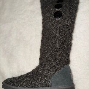 UGG Women's Classic Cardy Black Knitted Round Toe Snow Boots Size 7